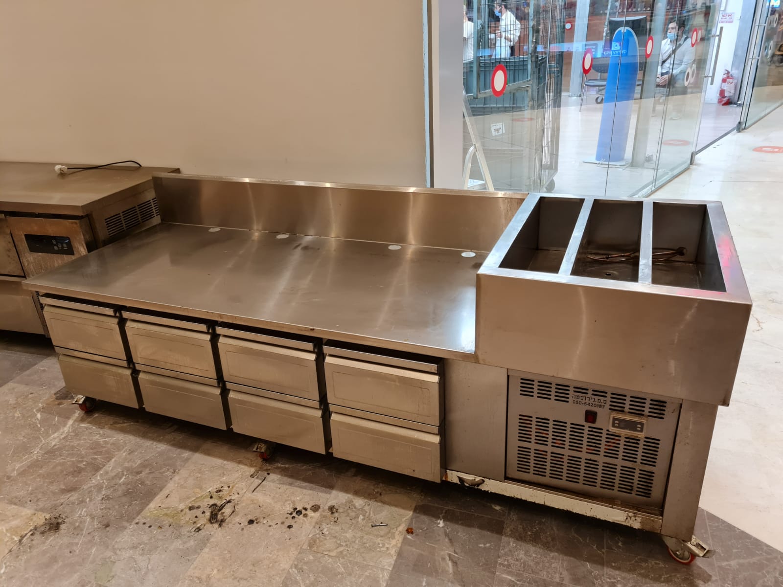 מקרר דלפקי עמדת עבודה